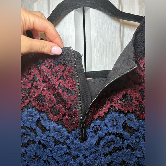 Karl Lagerfeld - Short Sleeve Business Casual Burgundy and Navy Lace Blouse - Picture 3 of 9